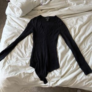 House of Harlow Black Long Sleeve Ribbed Bodysuit